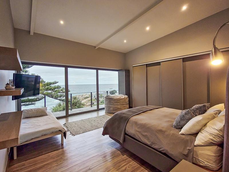 5 Bedroom Property for Sale in Bakoven Western Cape